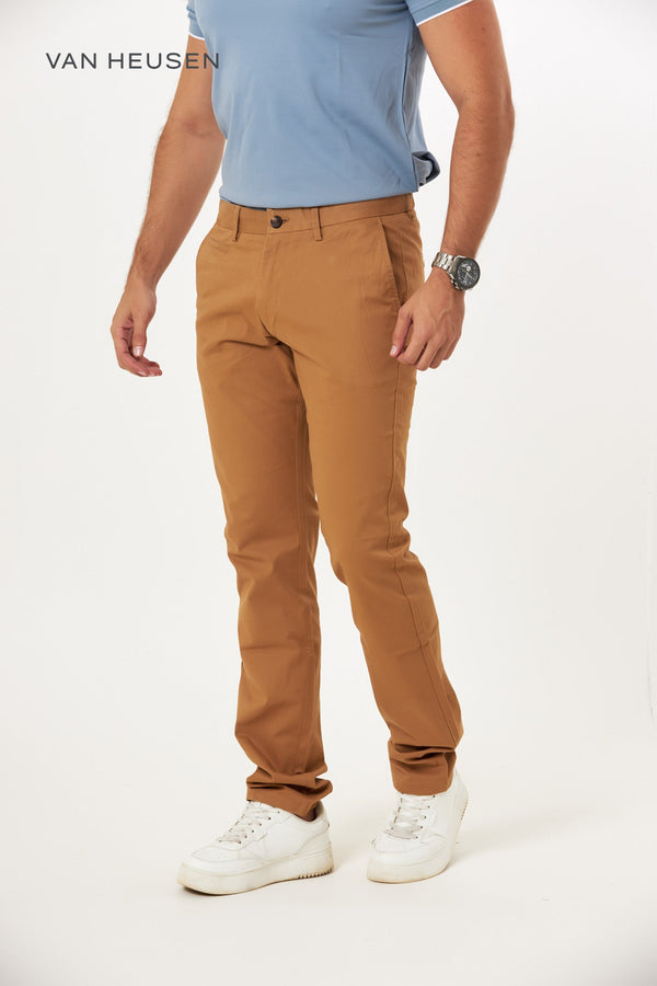 Chino casual brown